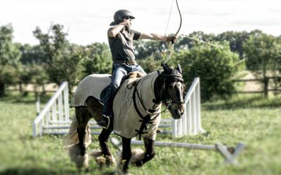 Berittenes Bogenschießen – Trendsport: Bogenschießen auf dem Pferd